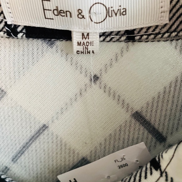 Woman button down - Picture 2 of 2